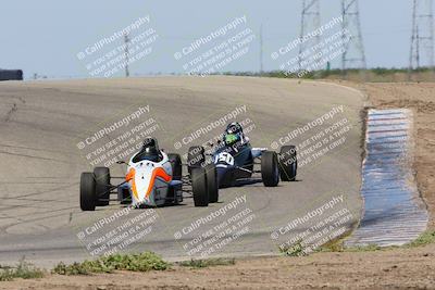 media/Apr-30-2022-CalClub SCCA (Sat) [[98b58ad398]]/Group 3/Race (Grapevine)/